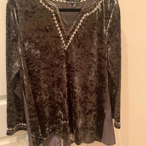 Andree bu Units velvet top medium